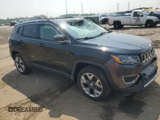 2019 Jeep Compass Limited z VIN 3C4NJDCB0KT647592, wystawiony jako Copart lot #64810305 z przebiegiem 68 518 mil mil oraz Czysty tytuł • Clean title. Historia ofert i sprzedaży dostępna na DreamBid. Obrazek 4.