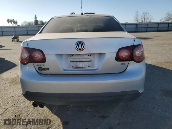 2010 Volkswagen Jetta Sedan S with VIN 3VWJZ7AJ3AM003870, listed as a Copart auction lot 88937865 with 186,273 mi miles and Salvage Title. Bid and sale history available at carsss.com. Image 6.