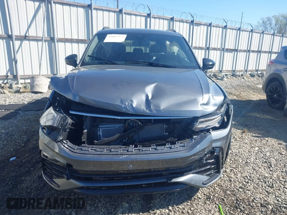 2024 Volkswagen Tiguan SE R-Line Black with VIN 3VVCB7AX2RM114556, listed as a IAAI auction lot 41887373 with 7,013 mi miles and . Bid and sale history available at DreamBid. Image 12.