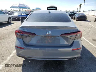 2025 Honda Civic Sport z VIN 2HGFE2F56SH502604, wystawiony jako Copart lot #49103395 z przebiegiem Nie podano mil oraz Szkoda całkowita • Salvage title. Historia ofert i sprzedaży dostępna na DreamBid. Obrazek 6.