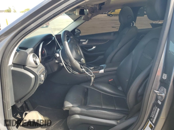 2017 Mercedes-Benz C 300 z VIN WDDWF4JB2HR248909, wystawiony jako Copart lot #58816205 z przebiegiem 117 423 mil mil oraz Szkoda całkowita • Salvage title. Historia ofert i sprzedaży dostępna na DreamBid. Obrazek 7.