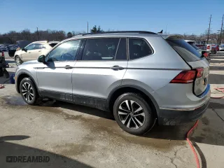2024 Volkswagen Tiguan S with VIN 3VVFB7AX0RM033567, listed as a Copart auction lot 42696965 with 15,203 mi miles and Salvage Title. Bid and sale history available at carsss.com. Image 2.