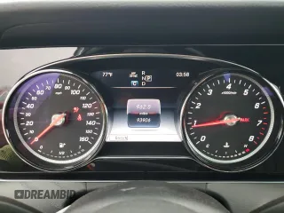 2019 Mercedes-Benz E 300 с VIN WDDZF4KB9KA524388, выставлен на аукционе Copart как лот 52723445 с пробегом 93 906 миль миль и Списание • Salvage title. История ставок и продаж доступна на DreamBid. Изображение 9.