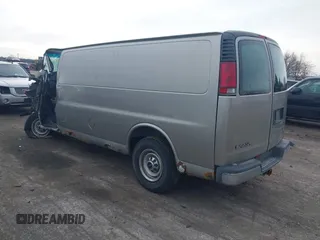 2002 GMC Savana z VIN 1GTHG39R121203395, wystawiony jako IAAI lot #41739349 z przebiegiem 140 692 mil mil oraz . Historia ofert i sprzedaży dostępna na DreamBid. Obrazek 3.