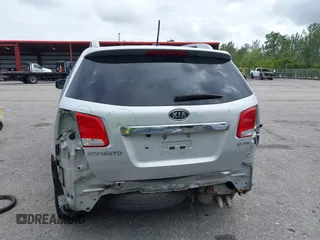 2012 Kia Sorento EX with VIN 5XYKUDA20CG206132, listed as a IAAI auction lot 42018015 with 138,158 mi miles. Bid and sale history available at carsss.com. Image 6.