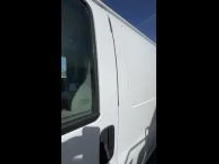 2017 Chevrolet Express Cargo z VIN 1GCWGAFF3H1158281, wystawiony jako IAAI lot #42566227 z przebiegiem 212 348 mil mil oraz . Historia ofert i sprzedaży dostępna na DreamBid. Obrazek 1.