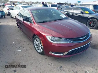 2015 Chrysler 200 Limited z VIN 1C3CCCAB5FN712817, wystawiony jako IAAI lot #41239906 z przebiegiem 115 715 mil mil oraz . Historia ofert i sprzedaży dostępna na DreamBid. Obrazek 1.