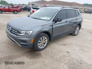 2019 Volkswagen Tiguan S с VIN 3VV1B7AX1KM062009, выставлен на аукционе IAAI как лот 42587119 с пробегом 57 836 миль миль и . История ставок и продаж доступна на DreamBid. Изображение 2.