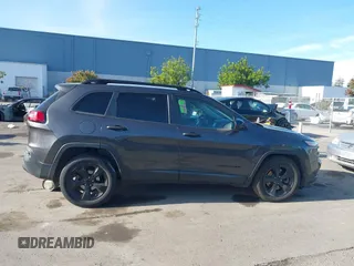 2017 Jeep Cherokee Sport with VIN 1C4PJLAB1HW578503, listed as a IAAI auction lot 40828539 with 95,721 mi miles and . Bid and sale history available at carsss.com. Image 13.