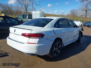 2020 Volkswagen Passat 2.0T R-Line with VIN 1VWMA7A34LC026410, listed as a IAAI auction lot 40888431 with 89,937 mi miles. Bid and sale history available at carsss.com. Image 4.