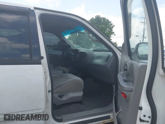 2001 Ford F-150 XLT with VIN 1FTRW08L81KD86516, listed as a IAAI auction lot 42689615 with 320,437 mi miles and . Bid and sale history available at DreamBid. Image 5.