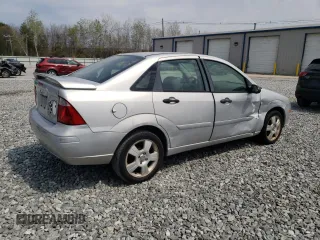 2006 Ford Focus S with VIN 1FAHP34N56W166189, listed as a Copart auction lot 54398265 with 45,247 mi miles and Clean Title. Bid and sale history available at carsss.com. Image 3.