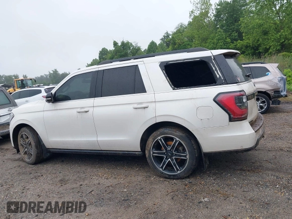 2019 Ford Expedition Limited z VIN 1FMJU2AT1KEA41705, wystawiony jako IAAI lot #42285780 z przebiegiem Nie podano mil oraz . Historia ofert i sprzedaży dostępna na DreamBid. Obrazek 14.
