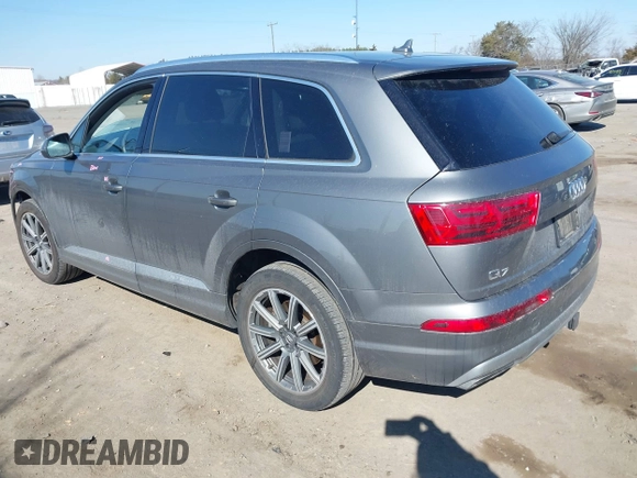 2018 Audi Q7 Premium Plus with VIN WA1LAAF70JD027840, listed as a IAAI auction lot 41695181 with 71,693 mi miles. Bid and sale history available at carsss.com. Image 3.