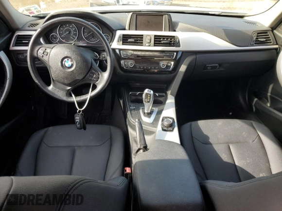2018 BMW 3 Series 320i xDrive with VIN WBA8E5G52JNV02982, listed as a Copart auction lot 60742155 with 54,469 mi miles and Salvage title. Bid and sale history available at DreamBid. Image 8.