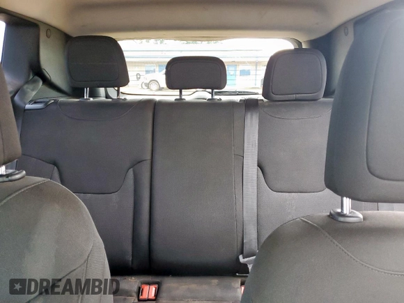 2017 Jeep Renegade Sport with VIN ZACCJAAB3HPG17236, listed as a Copart auction lot 60758135 with 123,000 mi miles and Salvage title. Bid and sale history available at DreamBid. Image 10.