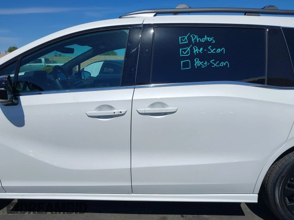 2025 Honda Odyssey Sport-L with VIN 5FNRL6H75SB017027, listed as a IAAI auction lot 41763264 with 4,511 mi miles. Bid and sale history available at carsss.com. Image 15.