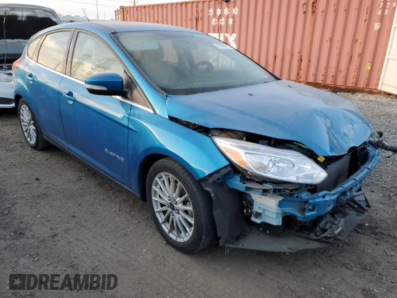 2015 Ford Focus Electric z VIN 1FADP3R44FL358378, wystawiony jako Copart lot #87859715 z przebiegiem Nie podano mil oraz Szkoda całkowita • Salvage title. Historia ofert i sprzedaży dostępna na DreamBid. Obrazek 4.