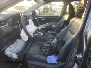 2024 Toyota RAV4 XLE Premium с VIN 2T3C1RFV1RC284430, выставлен на аукционе Copart как лот 43248235 с пробегом 4 688 миль миль и Списание • Salvage title. История ставок и продаж доступна на DreamBid. Изображение 7.