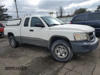 2008 Dodge Dakota z VIN 1D3HW22K18S638485, wystawiony jako Copart lot #86774214 z przebiegiem 189 304 mil mil oraz Szkoda całkowita • Salvage title. Historia ofert i sprzedaży dostępna na DreamBid. Obrazek 4.