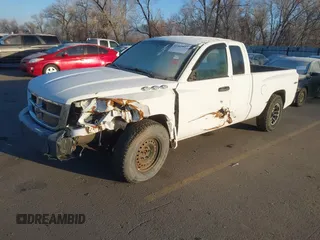 2008 Dodge Dakota ST with VIN 1D7HW22K38S590910, listed as a IAAI auction lot 41469847 with 189,102 mi miles. Bid and sale history available at carsss.com. Image 2.