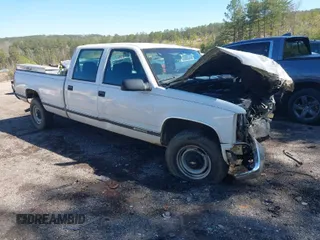1999 Chevrolet Silverado 3500 z VIN 1GCGC33R9XF046273, wystawiony jako IAAI lot #41804508 z przebiegiem 264 762 mil mil oraz . Historia ofert i sprzedaży dostępna na DreamBid. Obrazek 1.