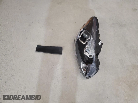 2020 Ford Escape SEL с VIN 1FMCU9H67LUC24664, выставлен на аукционе Copart как лот 54513255 с пробегом 63 607 миль миль и Списание • Salvage title. История ставок и продаж доступна на DreamBid. Изображение 13.