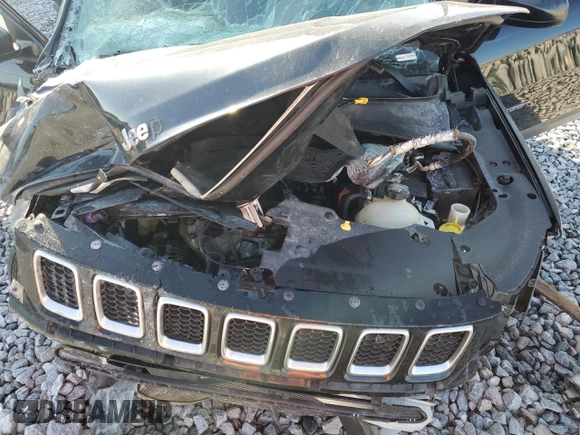 2018 Jeep Compass Sport z VIN 3C4NJCABXJT106979, wystawiony jako Copart lot #62165865 z przebiegiem Nie podano mil oraz Szkoda całkowita • Salvage title. Historia ofert i sprzedaży dostępna na DreamBid. Obrazek 12.