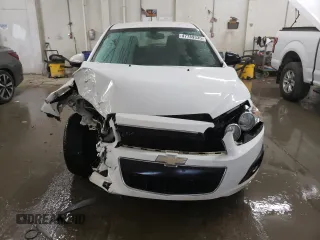 2016 Chevrolet Sonic LS z VIN 1G1JA6SH1G4174727, wystawiony jako Copart lot #47789335 z przebiegiem 166 907 mil mil oraz Szkoda całkowita • Salvage title. Historia ofert i sprzedaży dostępna na DreamBid. Obrazek 5.