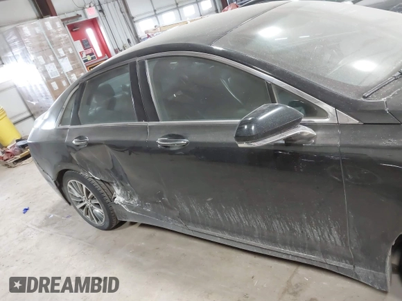 2019 Lincoln MKZ Standard with VIN 3LN6L5A98KR605023, listed as a IAAI auction lot 41378493 with 150,907 mi miles. Bid and sale history available at carsss.com. Image 13.