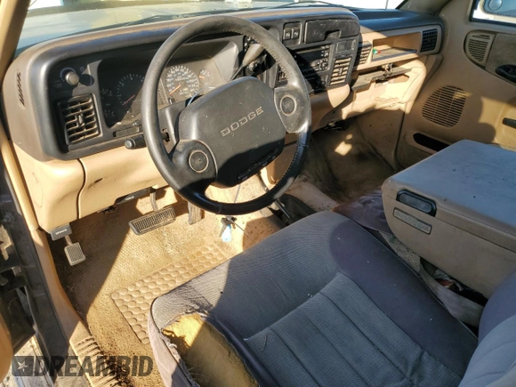 1997 Dodge 1500 with VIN 1B7HF13Z7VJ553781, listed as a Copart auction lot 88131235 with 438,903 mi miles and Salvage Title. Bid and sale history available at DreamBid. Image 8.