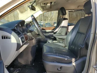 2009 Chrysler Town & Country Touring with VIN 2A8HR54X49R653052, listed as a Copart auction lot 48133155 with 151,527 mi miles and Salvage Title. Bid and sale history available at DreamBid. Image 7.