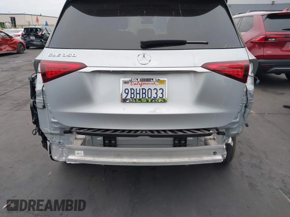 2022 Mercedes-Benz GLE 350 z VIN 4JGFB4JB1NA729178, wystawiony jako IAAI lot #42014744 z przebiegiem 17 179 mil mil oraz . Historia ofert i sprzedaży dostępna na DreamBid. Obrazek 18.