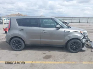 2015 Kia Soul with VIN KNDJN2A25F7197295, listed as a IAAI auction lot 42012355 with 138,999 mi miles and . Bid and sale history available at DreamBid. Image 13.