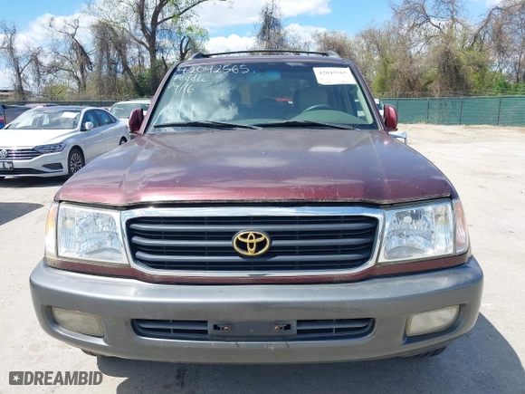 2002 Toyota Land Cruiser with VIN JTEHT05J422022565, listed as a IAAI auction lot 42042565 with 550,000 mi miles. Bid and sale history available at carsss.com. Image 6.