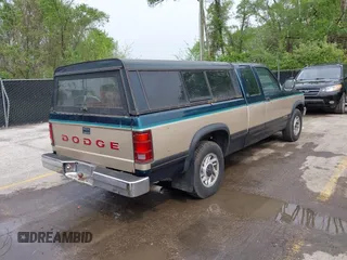 1993 Dodge Dakota with VIN 1B7GL23Y4PS188099, listed as a IAAI auction lot 42116332 with 224,864 mi miles and . Bid and sale history available at carsss.com. Image 4.