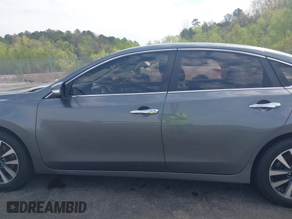 2017 Nissan Altima SV z VIN 1N4AL3AP2HC288869, wystawiony jako IAAI lot #41864317 z przebiegiem 218 256 mil mil oraz . Historia ofert i sprzedaży dostępna na DreamBid. Obrazek 15.