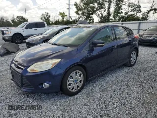 2012 Ford Focus SE z VIN 1FAHP3K22CL126478, wystawiony jako Copart lot #60053565 z przebiegiem 130 887 mil mil oraz Czysty tytuł • Clean title. Historia ofert i sprzedaży dostępna na DreamBid. Obrazek 1.