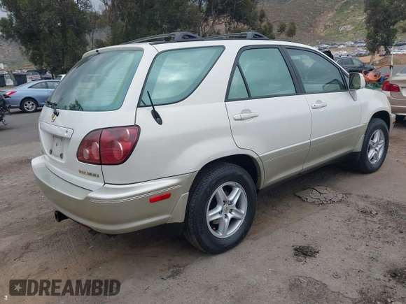 2000 Lexus RX 300 with VIN JT6HF10U1Y0098064, listed as a IAAI auction lot 42046249 with 216,171 mi miles. Bid and sale history available at carsss.com. Image 4.