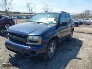 2008 Chevrolet TrailBlazer Fleet w/2FL with VIN 1GNDT13S082194080, listed as a IAAI auction lot 42065283 with 179,636 mi miles. Bid and sale history available at carsss.com. Image 2.
