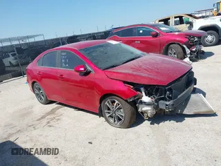 2024 Kia Forte LXS z VIN 3KPF24AD1RE712616, wystawiony jako IAAI lot #41899987 z przebiegiem 87 606 mil mil oraz . Historia ofert i sprzedaży dostępna na DreamBid. Obrazek 1.