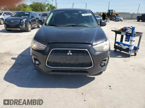 2014 Mitsubishi Outlander SE z VIN 4A4AP4AU0EE008997, wystawiony jako Copart lot #52527595 z przebiegiem 197 914 mil mil oraz Czysty tytuł • Clean title. Historia ofert i sprzedaży dostępna na DreamBid. Obrazek 5.