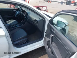 2019 Volkswagen Jetta SEL z VIN 3VWEB7BU8KM171987, wystawiony jako IAAI lot #42597141 z przebiegiem 45 620 mil mil oraz . Historia ofert i sprzedaży dostępna na DreamBid. Obrazek 5.