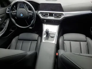 2021 BMW 3 Series 330i xDrive with VIN WBA5R7C02MFK43728, listed as a Copart auction lot 49215604 with 25,903 mi miles. Bid and sale history available at carsss.com. Image 8.