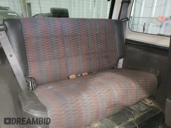 1999 Jeep Wrangler SE with VIN 1J4FY29P0XP412753, listed as a Copart auction lot 47015985 with 137,388 mi miles and Salvage Title. Bid and sale history available at carsss.com. Image 11.