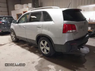 2012 Kia Sorento EX with VIN 5XYKU4A29CG285803, listed as a IAAI auction lot 41588493 with 171,891 mi miles. Bid and sale history available at carsss.com. Image 3.