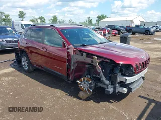 2019 Jeep Cherokee Latitude Plus с VIN 1C4PJLLN2KD147453, выставлен на аукционе IAAI как лот 42552461 с пробегом 84 456 миль миль и . История ставок и продаж доступна на DreamBid. Изображение 1.