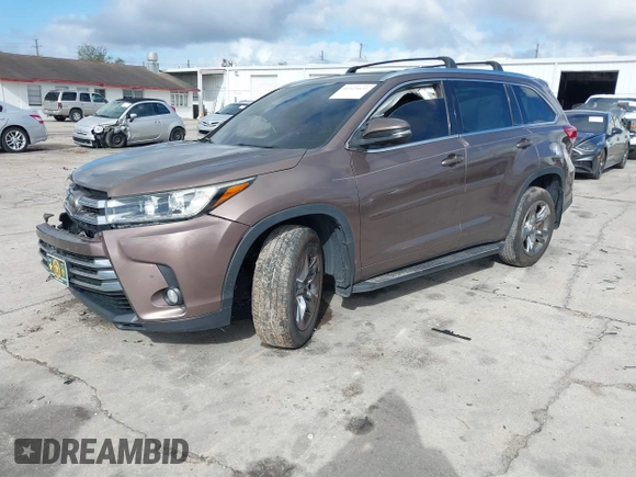 2018 Toyota Highlander Limited с VIN 5TDDZRFH7JS492422, выставлен на аукционе IAAI как лот 41125631 с пробегом 112 045 миль миль и . История ставок и продаж доступна на DreamBid. Изображение 17.