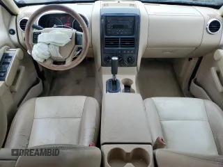 2006 Ford Explorer XLT z VIN 1FMEU73E06UB02857, wystawiony jako Copart lot #57403205 z przebiegiem 186 605 mil mil oraz Szkoda całkowita • Salvage title. Historia ofert i sprzedaży dostępna na DreamBid. Obrazek 8.