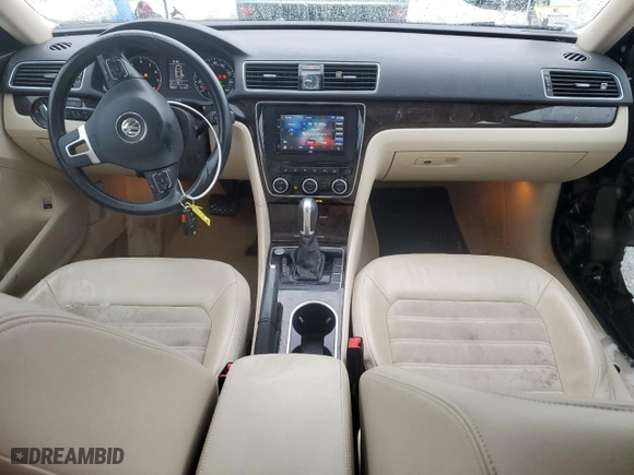 2014 Volkswagen Passat SEL Premium with VIN 1VWCS7A35EC113454, listed as a Copart auction lot 44992095 with 59,057 mi miles and Clean Title. Bid and sale history available at carsss.com. Image 8.
